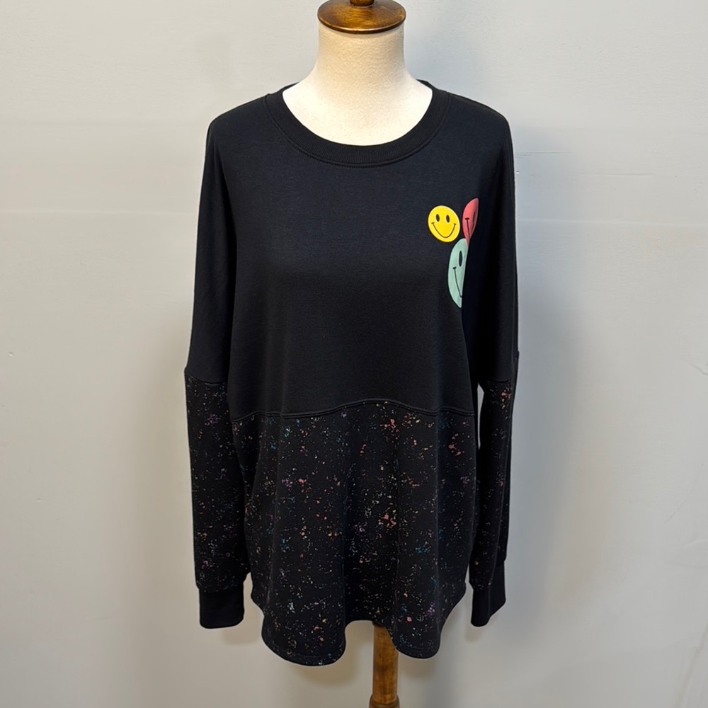 Lularoe Supply Crew Neck Pullover smiley face design oversized women’s sz M